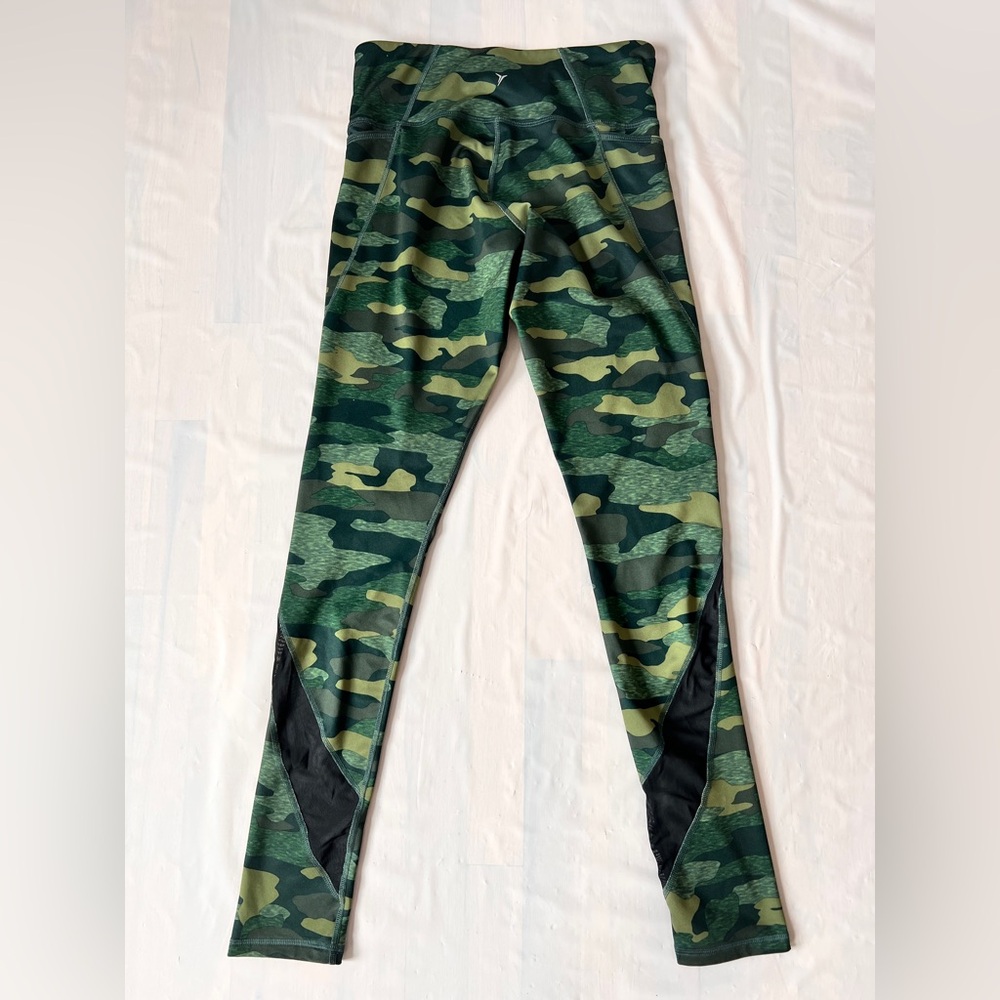 Old Navy green camo full length leggings Mesh calves girls Youth 18 XXL 27-32